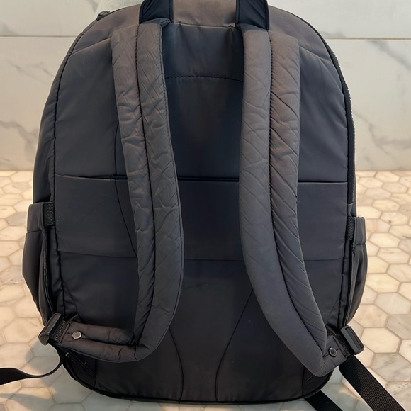 Lululemon Pack It Up Backpack 21L Black - Picture 4 of 16